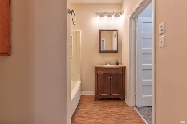 2043 E Riverside Drive, Evansville, IN 47714
