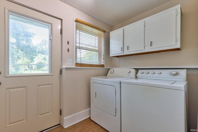 2043 E Riverside Drive, Evansville, IN 47714
