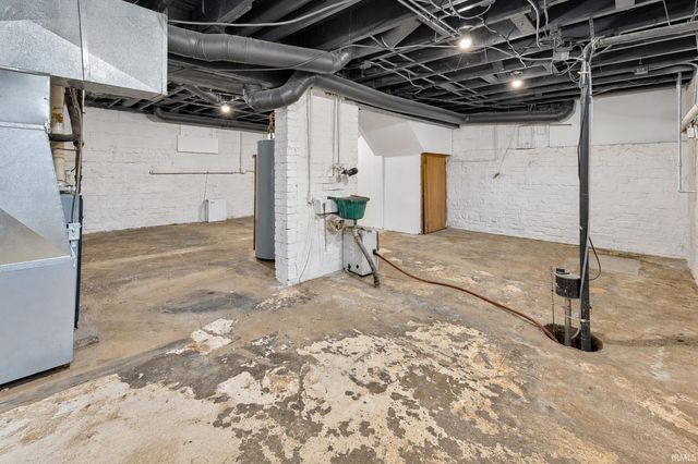 2043 E Riverside Drive, Evansville, IN 47714