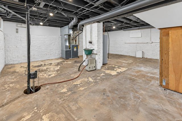 2043 E Riverside Drive, Evansville, IN 47714