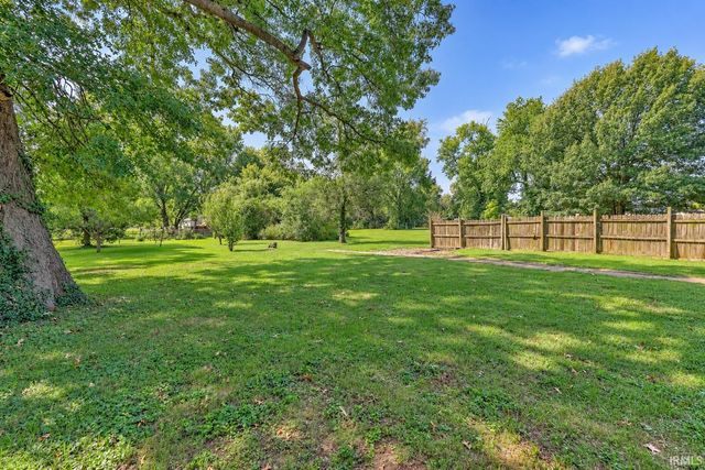 2043 E Riverside Drive, Evansville, IN 47714