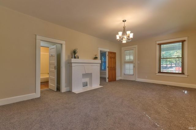 2043 E Riverside Drive, Evansville, IN 47714