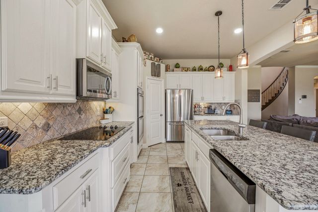 1544 Signature Drive, Weatherford, TX 76087