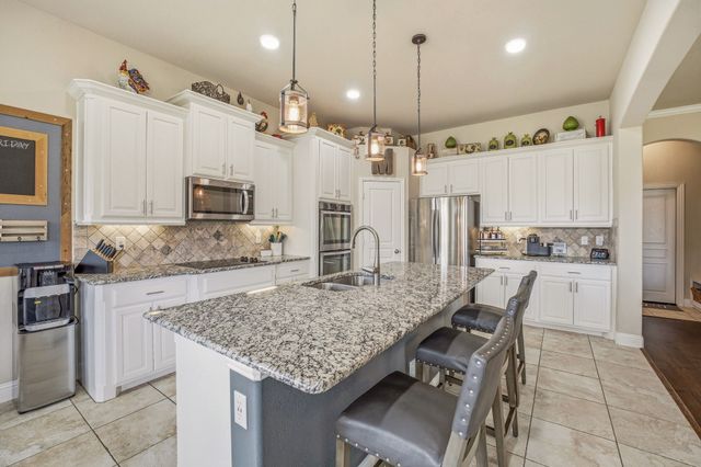 1544 Signature Drive, Weatherford, TX 76087