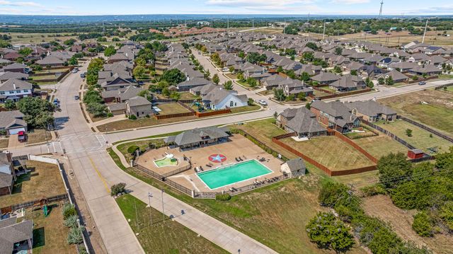 1544 Signature Drive, Weatherford, TX 76087