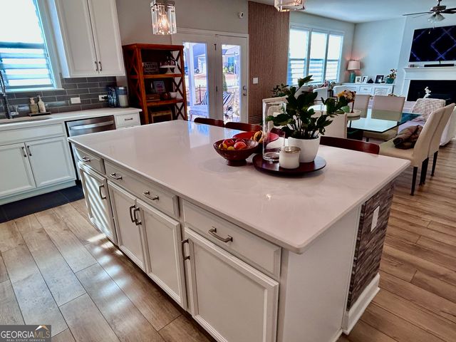 706 Lanarck Way, Peachtree City, GA 30269