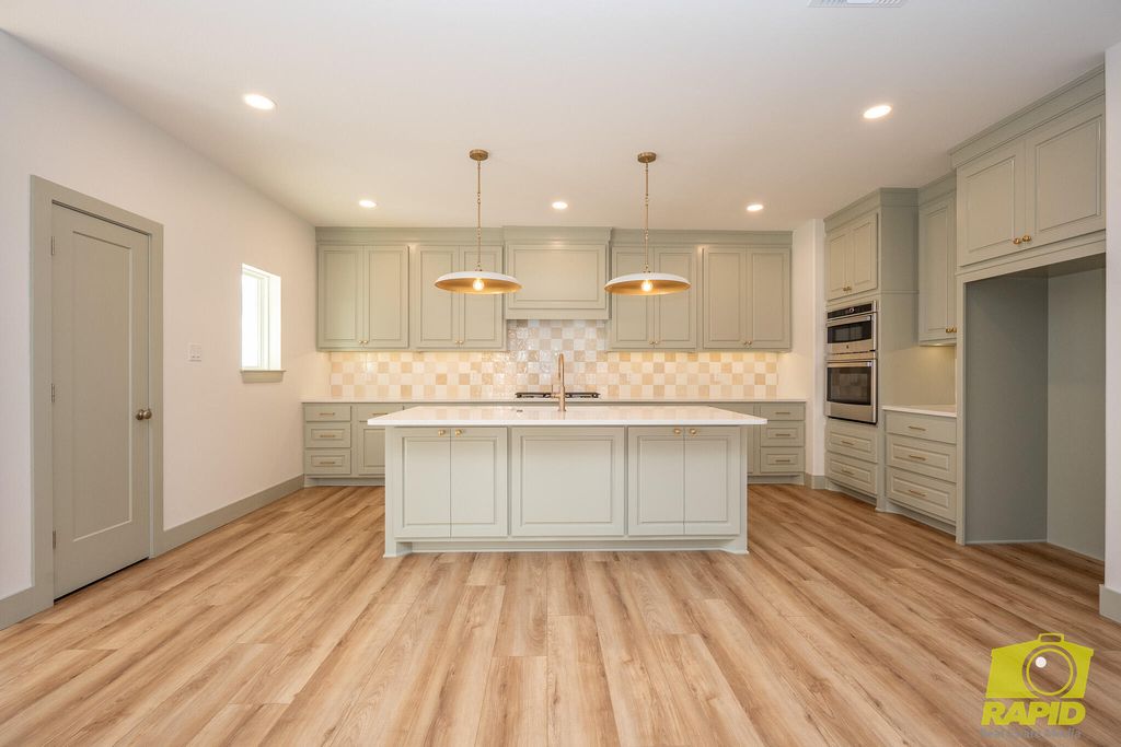 Image 15 of property listing at 5421 Riviera Lane, San Angelo, TX 76904