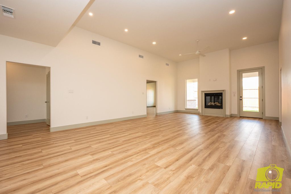 Image 17 of property listing at 5421 Riviera Lane, San Angelo, TX 76904