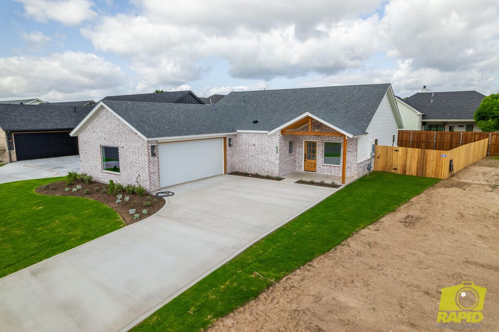 Image 58 of property listing at 5421 Riviera Lane, San Angelo, TX 76904