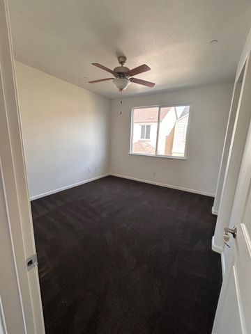 2432 Boxwood St, Sacramento, CA 95815