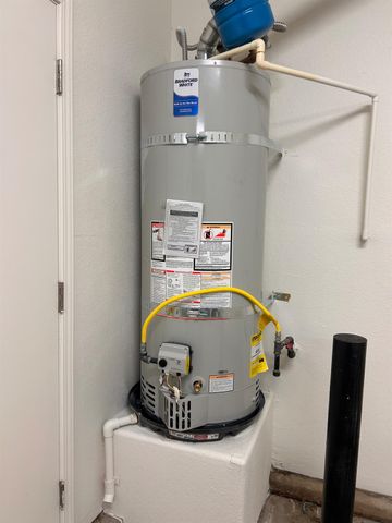 2432 Boxwood St, Sacramento, CA 95815