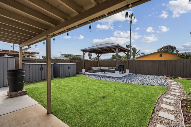 1127 Hemlock Ave, Imperial Beach, CA 91932