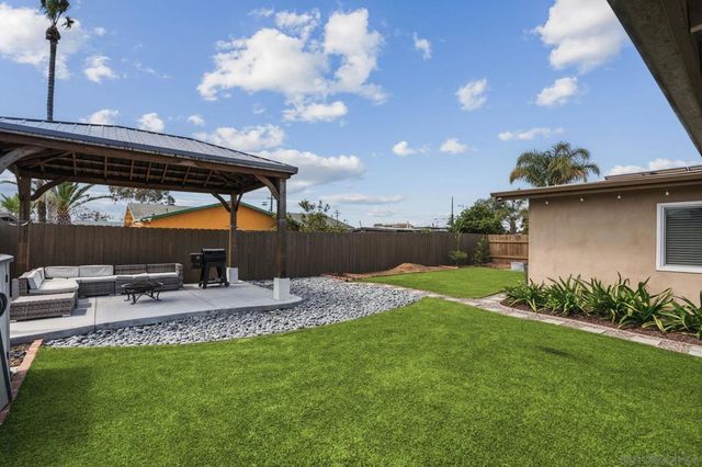 1127 Hemlock Ave, Imperial Beach, CA 91932