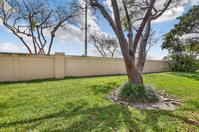 8188 Summerbreeze Lane, Boca Raton, FL 33496