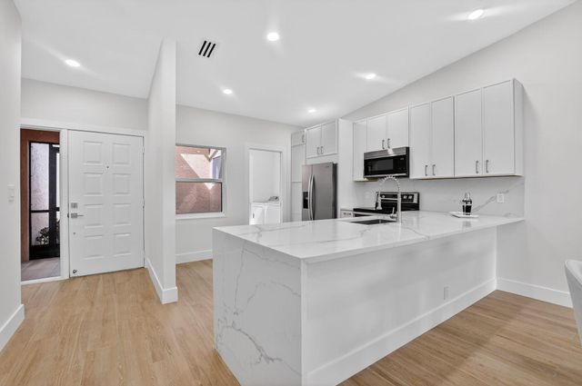 8188 Summerbreeze Lane, Boca Raton, FL 33496