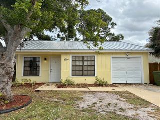 1314 N BRINK AVENUE, Sarasota, FL 34237