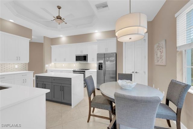 7116 Lemuria CIR 403, Naples, FL 34109