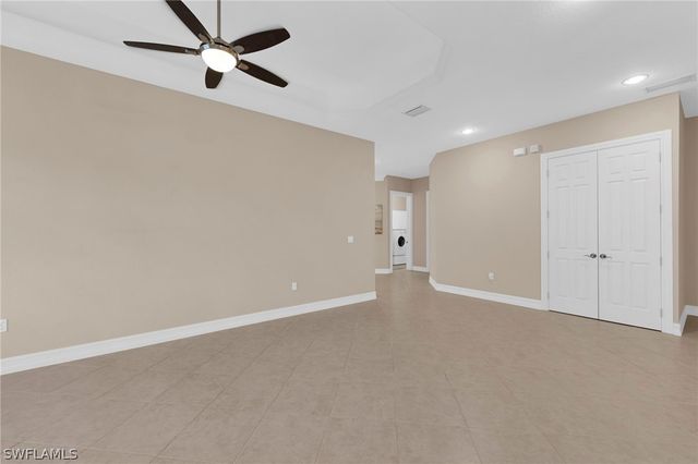 7116 Lemuria CIR 403, Naples, FL 34109