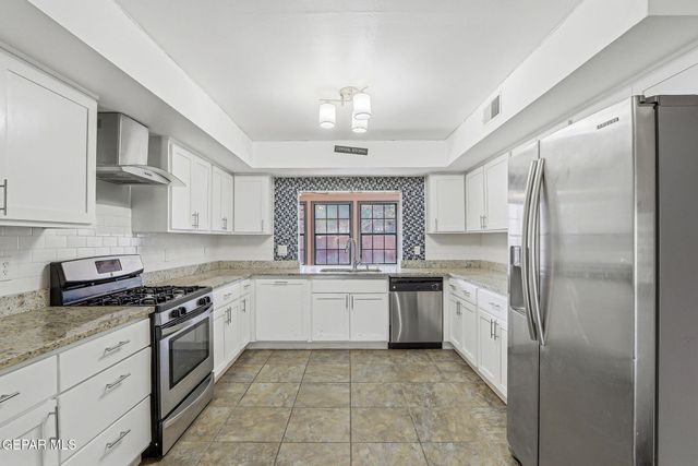 608 Las Olas Court, El Paso, TX 79932