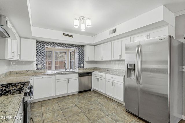 608 Las Olas Court, El Paso, TX 79932