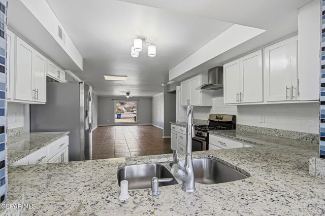 608 Las Olas Court, El Paso, TX 79932