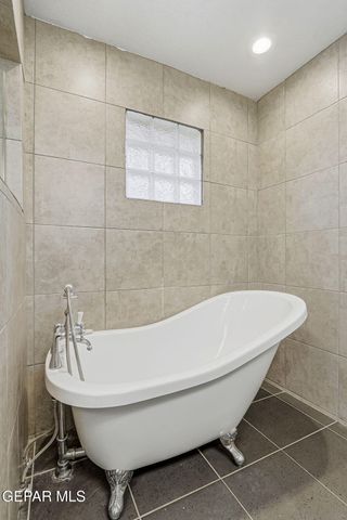 608 Las Olas Court, El Paso, TX 79932