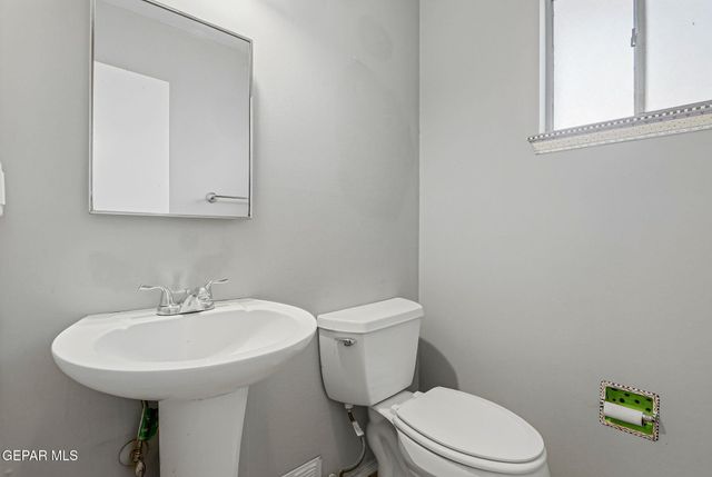 608 Las Olas Court, El Paso, TX 79932