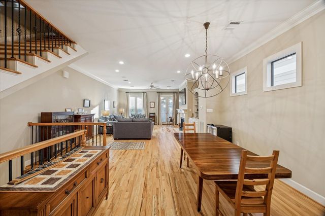 303 Birdsall Street A, Houston, TX 77007