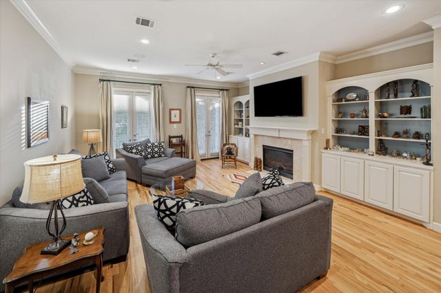 303 Birdsall Street A, Houston, TX 77007