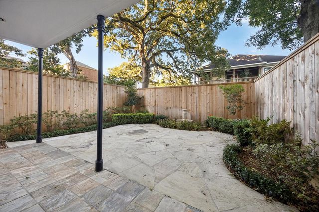 303 Birdsall Street A, Houston, TX 77007