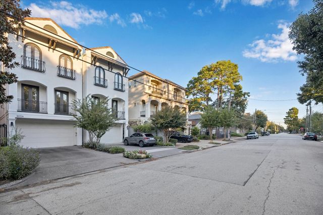 303 Birdsall Street A, Houston, TX 77007