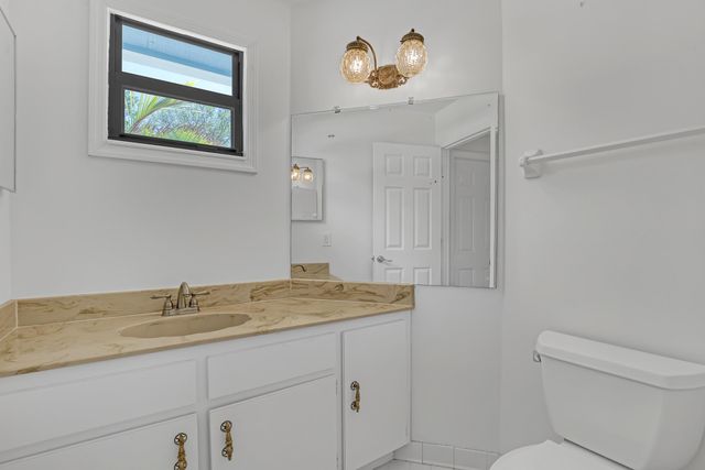 11078 Oak Way Circle, Palm Beach Gardens, FL 33410