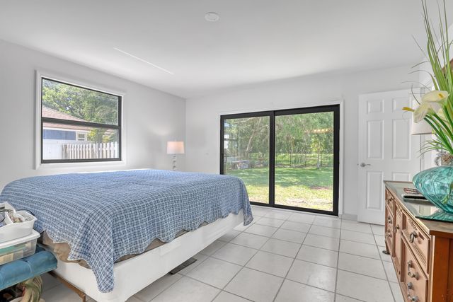 11078 Oak Way Circle, Palm Beach Gardens, FL 33410