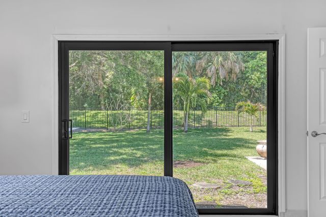 11078 Oak Way Circle, Palm Beach Gardens, FL 33410