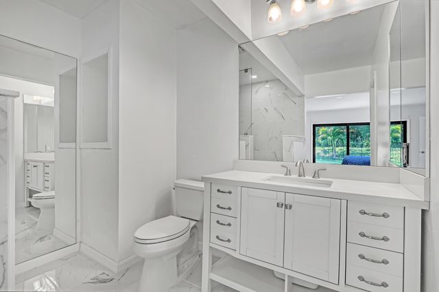 11078 Oak Way Circle, Palm Beach Gardens, FL 33410