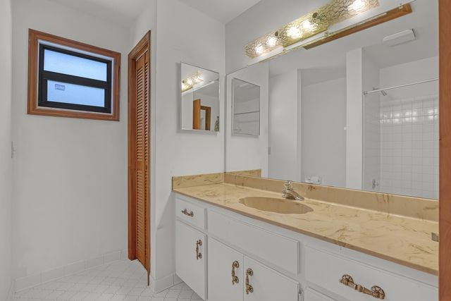 11078 Oak Way Circle, Palm Beach Gardens, FL 33410