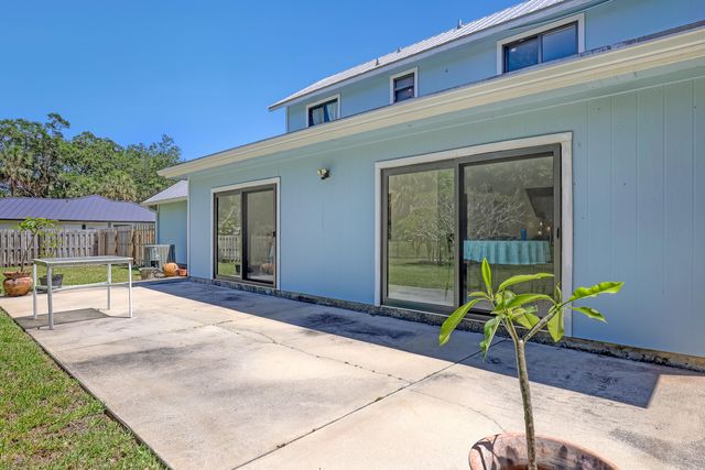 11078 Oak Way Circle, Palm Beach Gardens, FL 33410