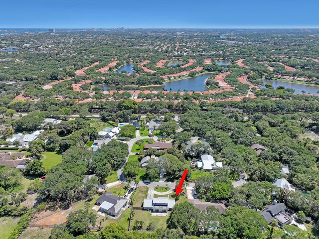 11078 Oak Way Circle, Palm Beach Gardens, FL 33410