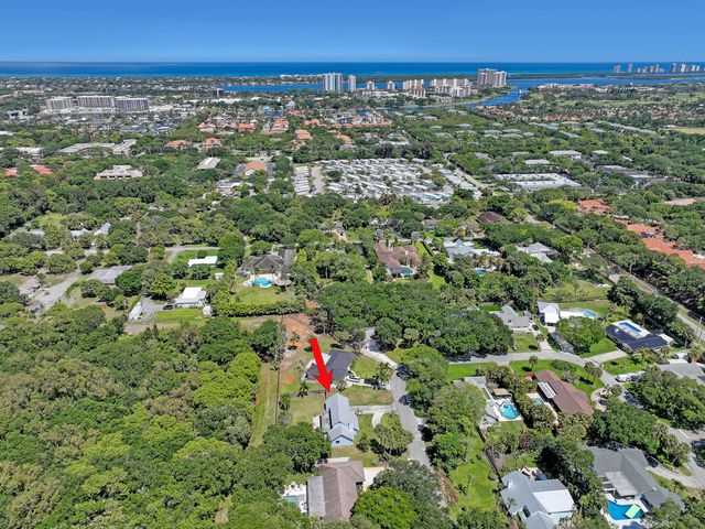 11078 Oak Way Circle, Palm Beach Gardens, FL 33410