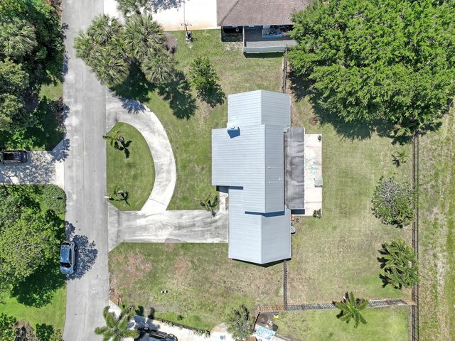 11078 Oak Way Circle, Palm Beach Gardens, FL 33410