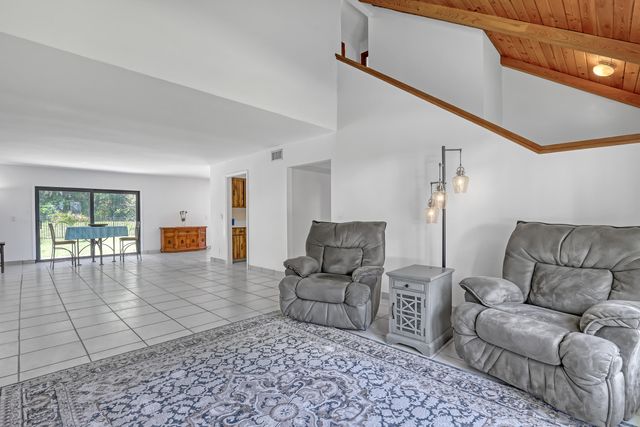 11078 Oak Way Circle, Palm Beach Gardens, FL 33410