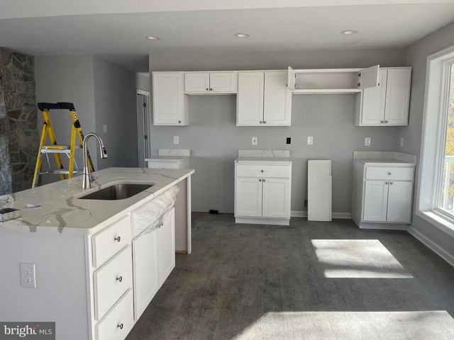 241 HOWELLSVILLE RD, Front Royal, VA 22630