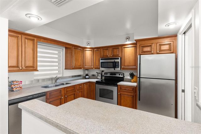 1230 GULF BLVD 1204, Clearwater, FL 33767