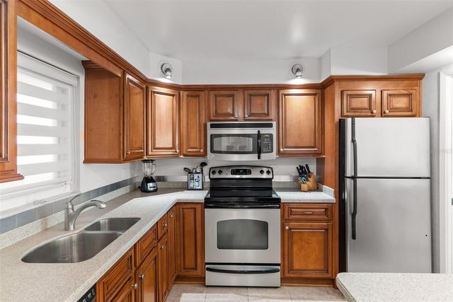 1230 GULF BLVD 1204, Clearwater, FL 33767