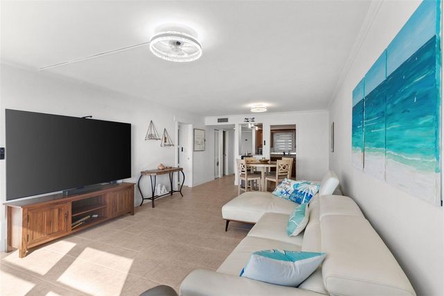 1230 GULF BLVD 1204, Clearwater, FL 33767