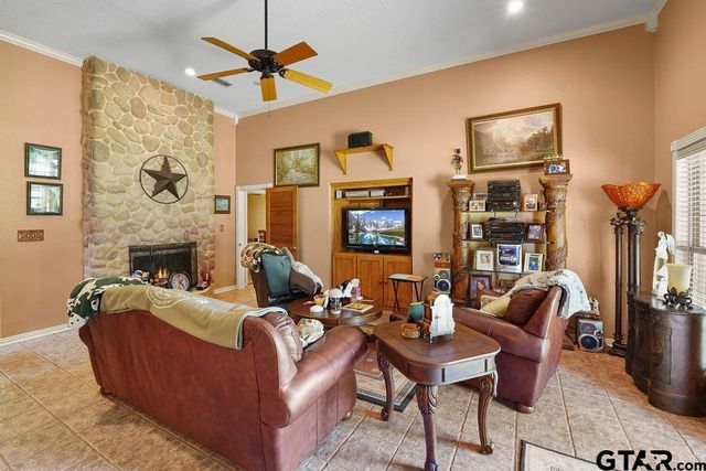 630 County Road 3608, Bullard, TX 75757