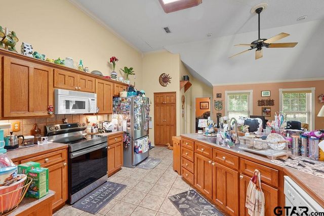 630 County Road 3608, Bullard, TX 75757