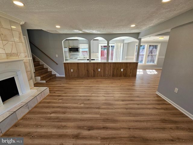 1717 VARSITY DR, Woodbridge, VA 22191