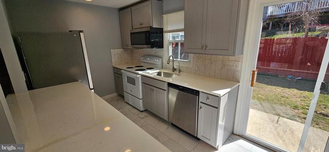 1717 VARSITY DR, Woodbridge, VA 22191