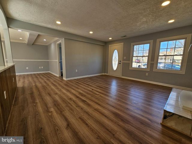 1717 VARSITY DR, Woodbridge, VA 22191